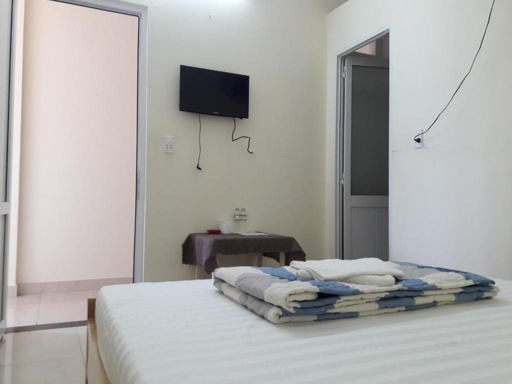 TV a/nebo společenská místnost v ubytování Motel Tuan Phuong