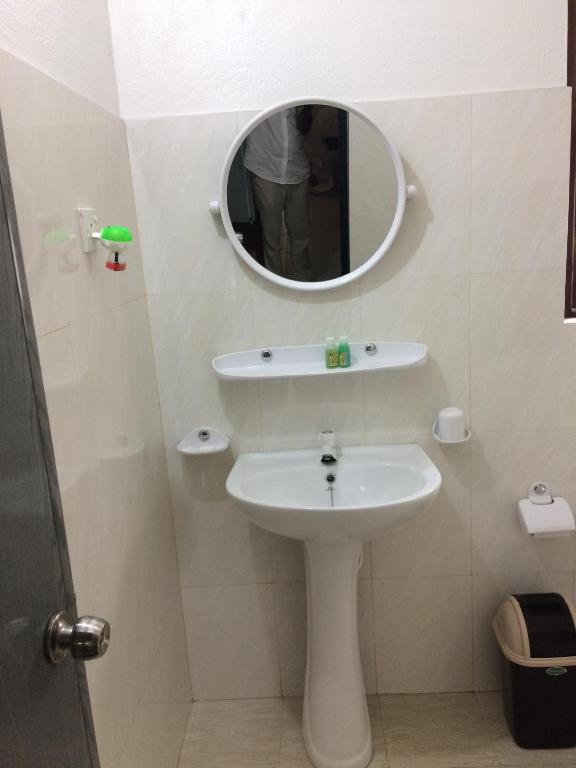 Unawatuna Beach Bungalow - - 9