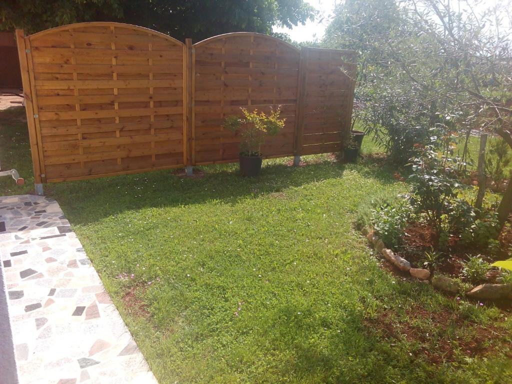Ogród w obiekcie Apartment Gogo