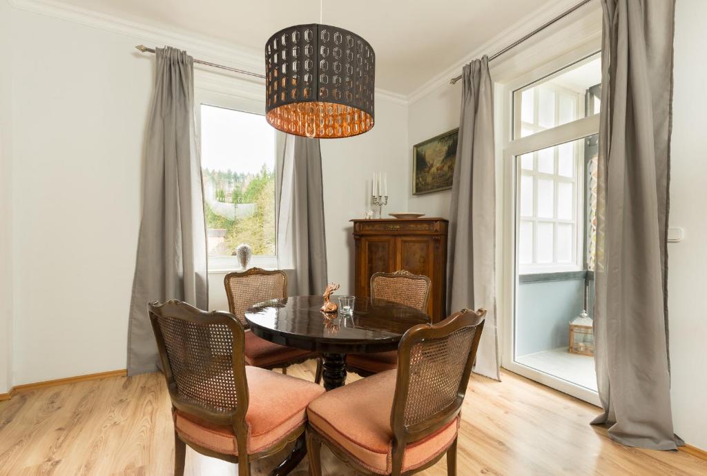 Ferienwohnungen am Markt - Two-Bedroom Apartment