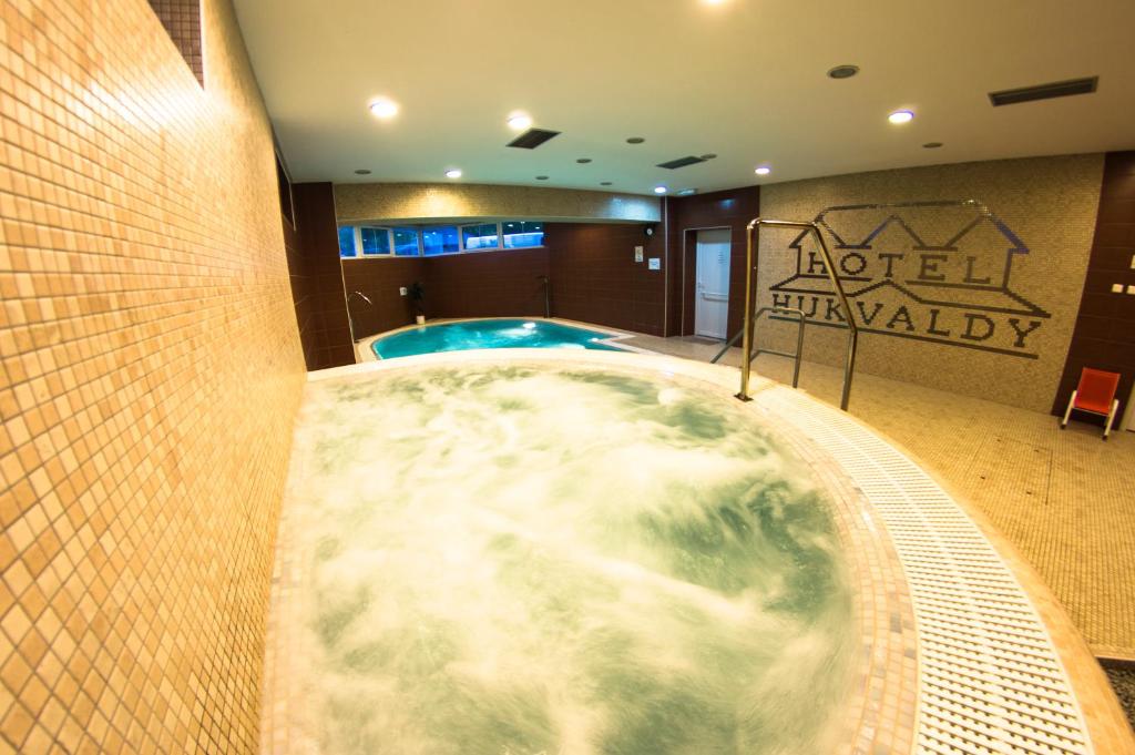 Fotografie z fotogalerie ubytování Wellness Hotel Hukvaldy POLOPENZE A WELLNESS V CENĚ v destinaci Příbor