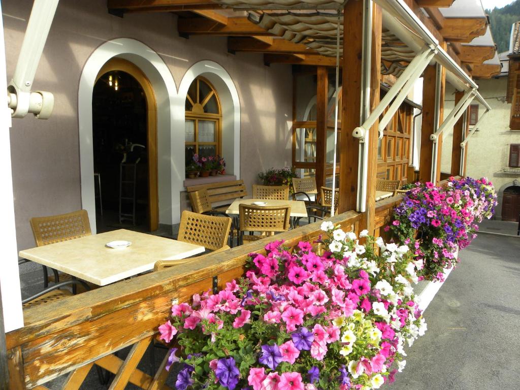 Restaurace v ubytování Hotel Cova