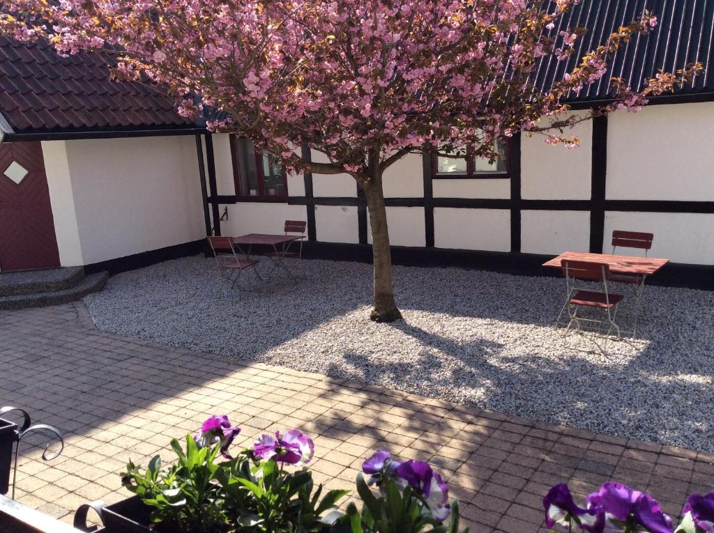 Zahrada ubytování Landet Bed and Breakfast