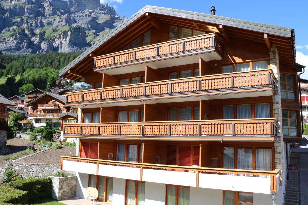 Nespecifikovaný výhled na hory nebo výhled na hory při pohledu z apartmánu