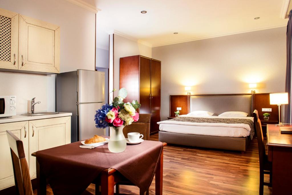 Flatlux Apartments - Superior Apartment
