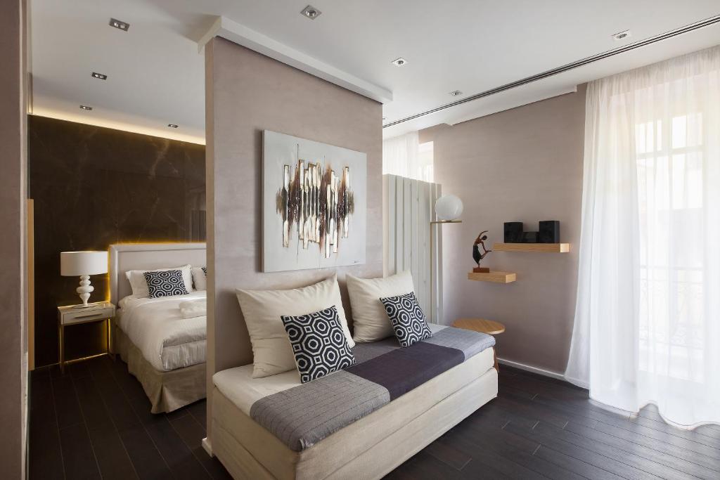 Consolato Boutique - 3