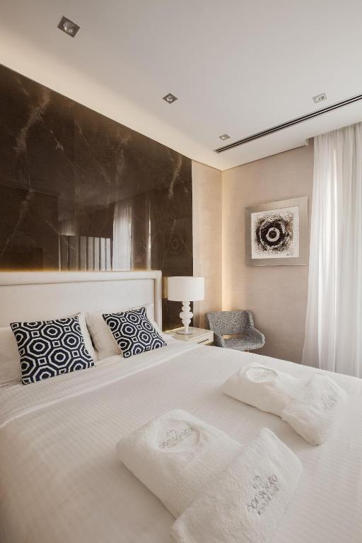 Consolato Boutique - 4