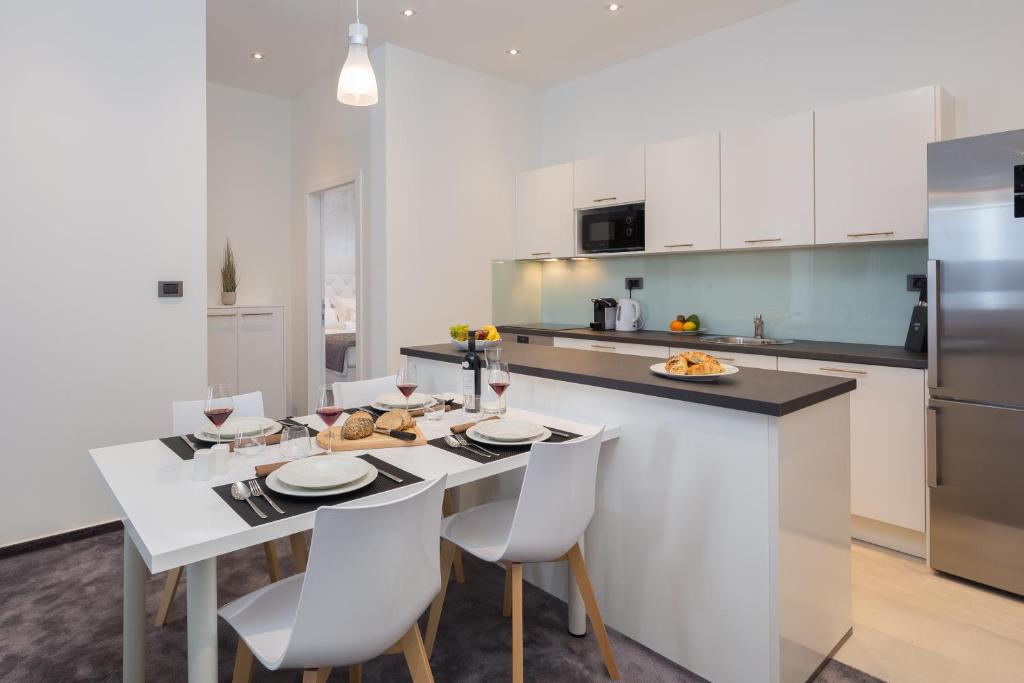 Kuchyňa alebo kuchynka v ubytovaní Marina Baotić Apartments