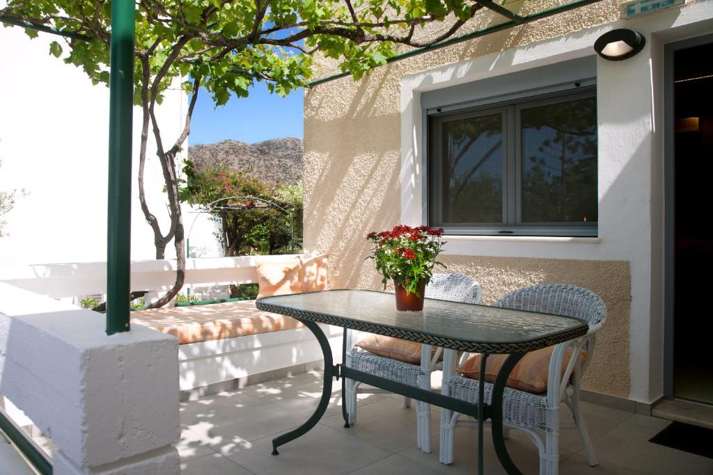 Artemis Village Apartments & Studios - 4