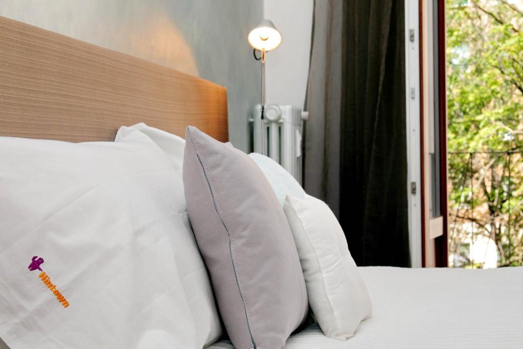 Posteľ alebo postele v izbe v ubytovaní JOIVY Fabulous Family Apt for 4 with Terrace next to Park
