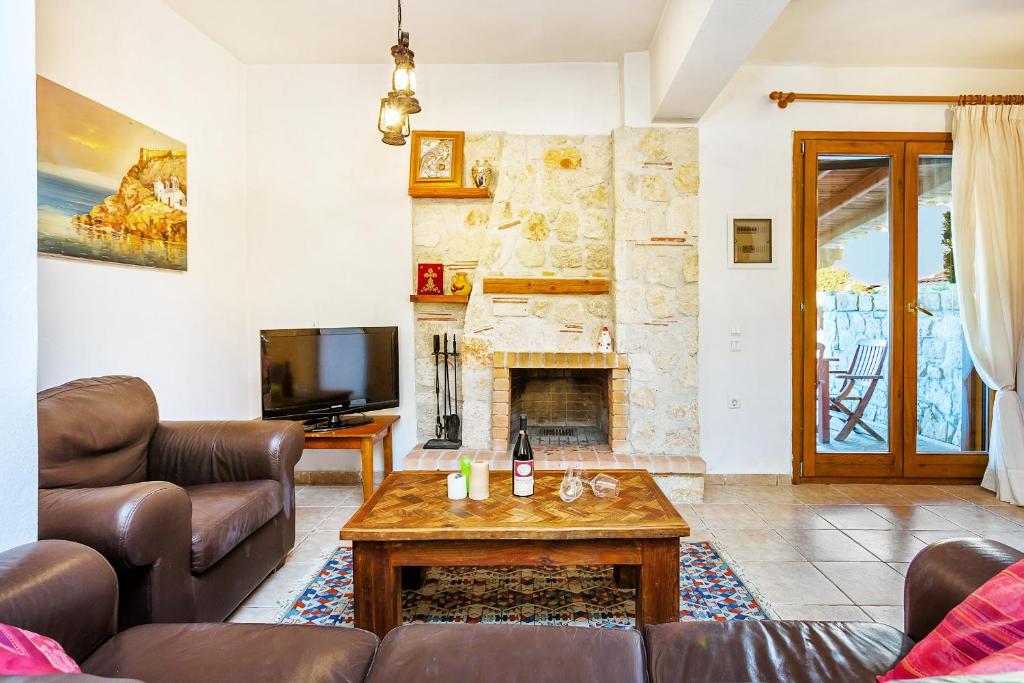 Akritas Ef Zin Villas & Suites - Aphrodite Two-Bedroom Villa