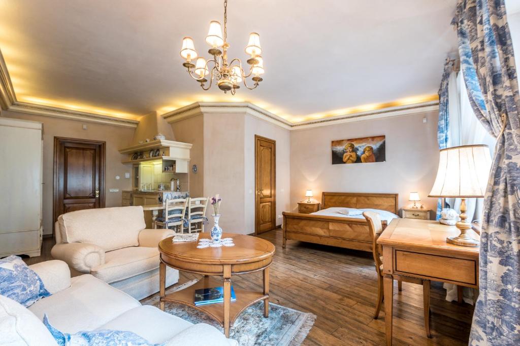 Angel House Vilnius, Pilies - Apartment With Balcony