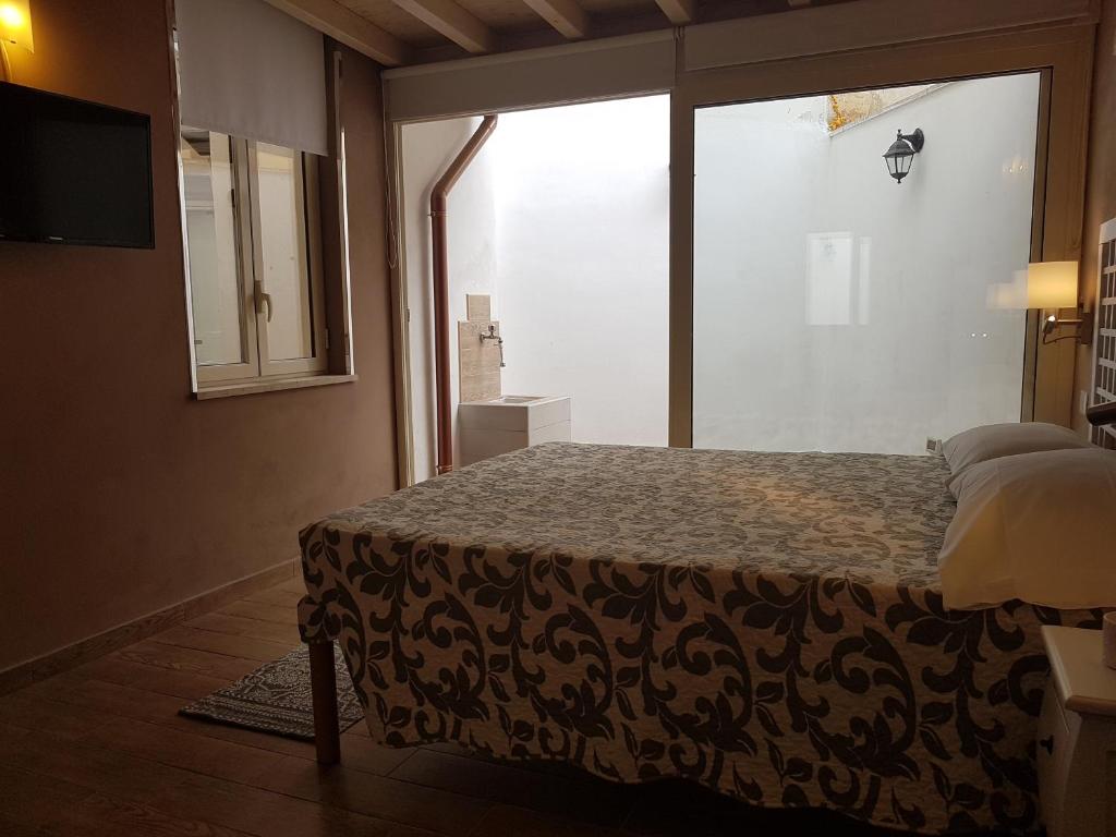 Televízia a/alebo spoločenská miestnosť v ubytovaní Hostel Josef