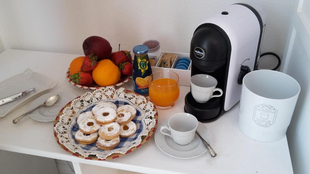 Set per la preparazione di tè e caffè presso Sa Ramadura