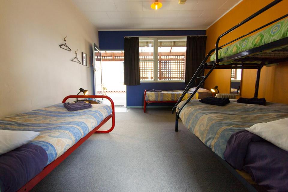 Sequoia Lodge Backpackers - Resim 19