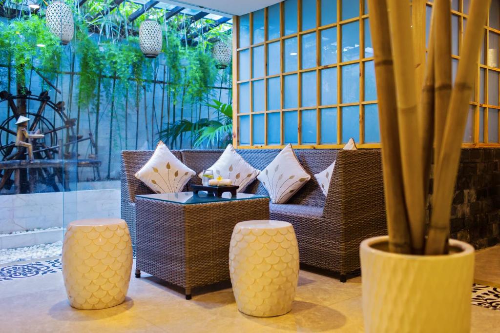Posezení v ubytování Lasenta Boutique Hotel Hoian