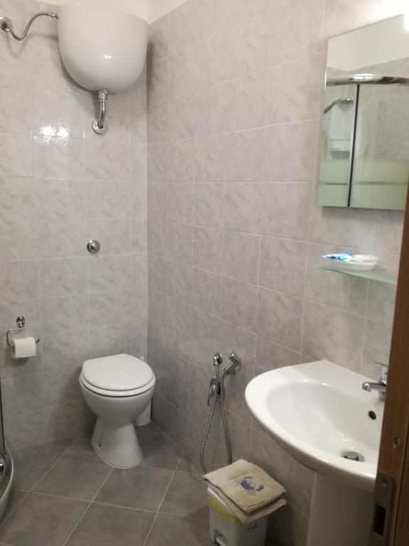 Koupelna v ubytování Albergo Primavera