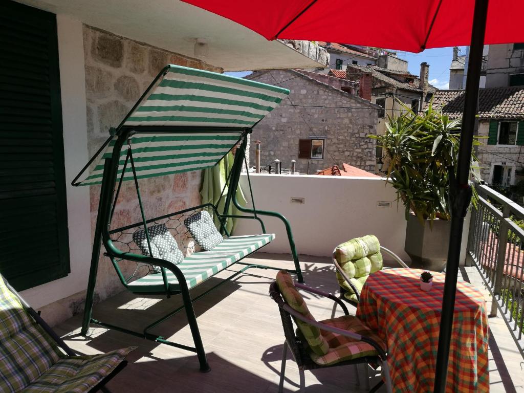Old stone house in center of Split - San Luke