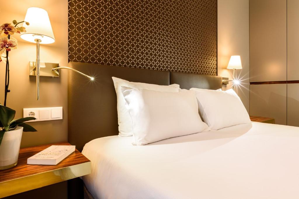 Exe Almada Porto - Double Room