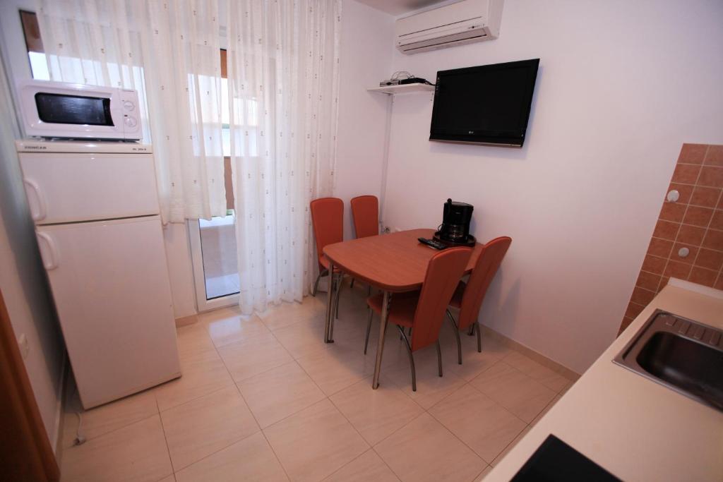 Apartments Miroslav - Appartement Met 2 Slaapkamers