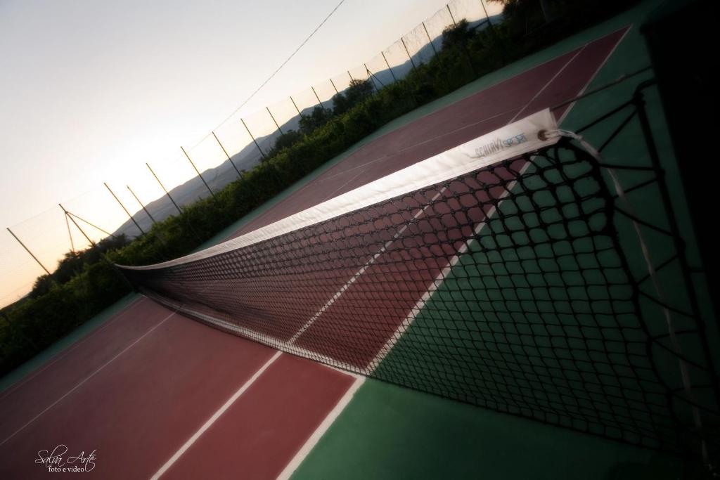 Tenis a/nebo squash v ubytování L'Antica Vigna nebo okolí