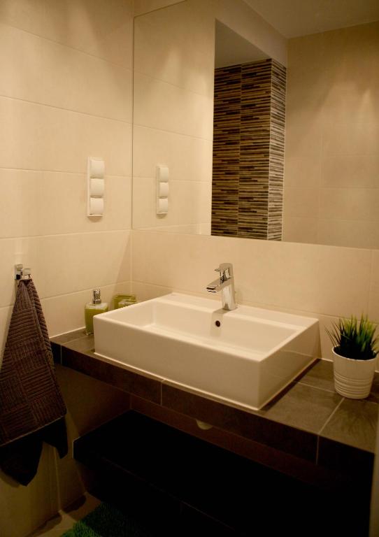 Kúpeľňa v ubytovaní Tęczowe Wzgórze Apartament Oaza