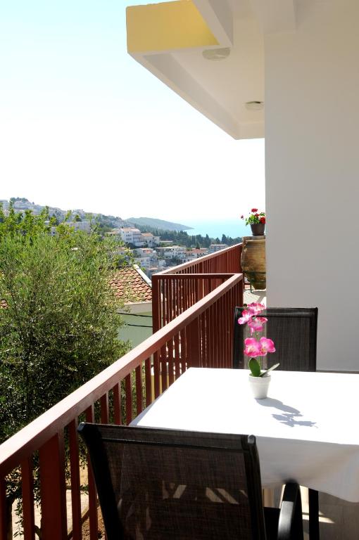 Balcone o terrazza di Guest House Smajlaga