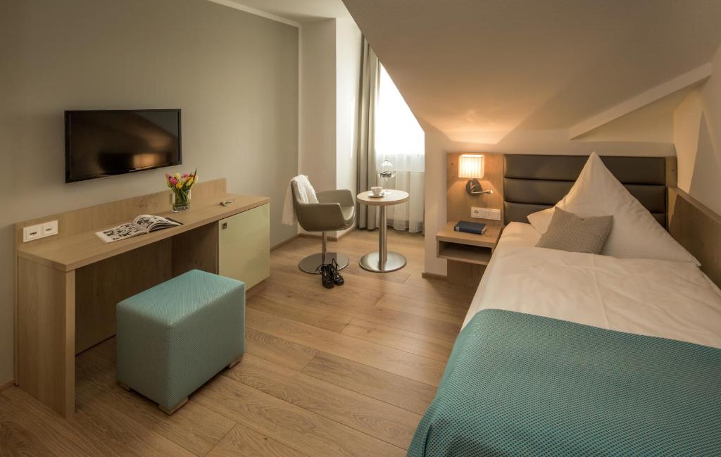 Hotel-Restaurant Distlerhof - Eenpersoonskamer Met Uitzicht Op De Tuin