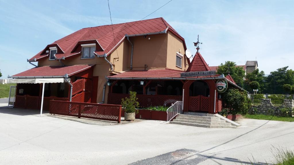 Budova, v ktorej sa apartmán nachádza