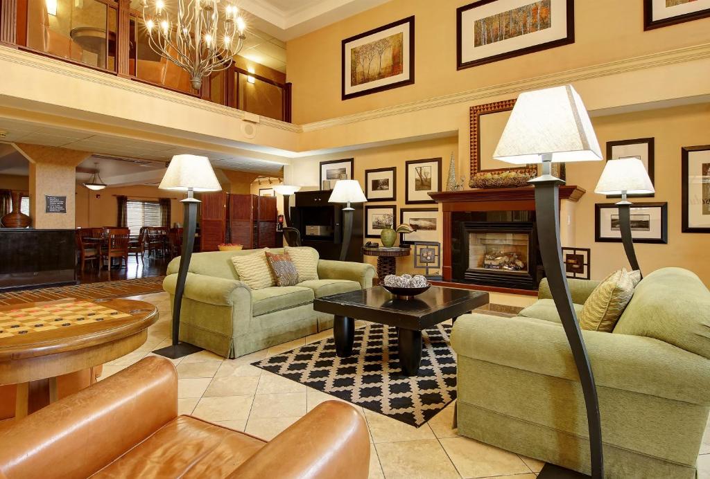 Posezení v ubytování Phoenix Inn Suites Albany