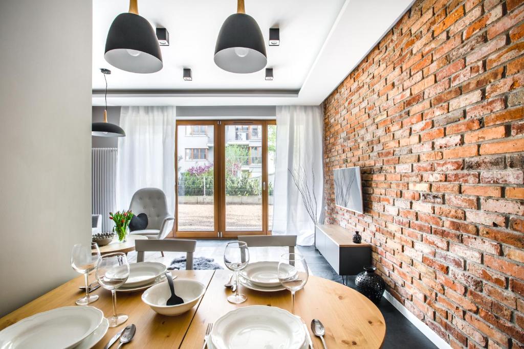 Homewell Apartments Maraton Gardens - Premium Apartment With Garden