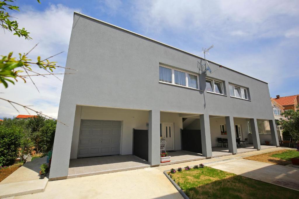 Budova, v ktorej sa apartmán nachádza