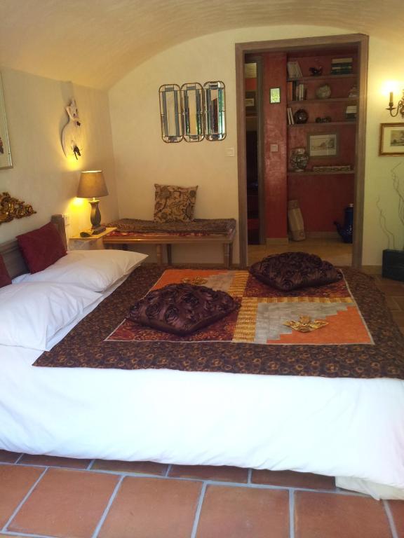 Sous L'Olivier - Suite Granate