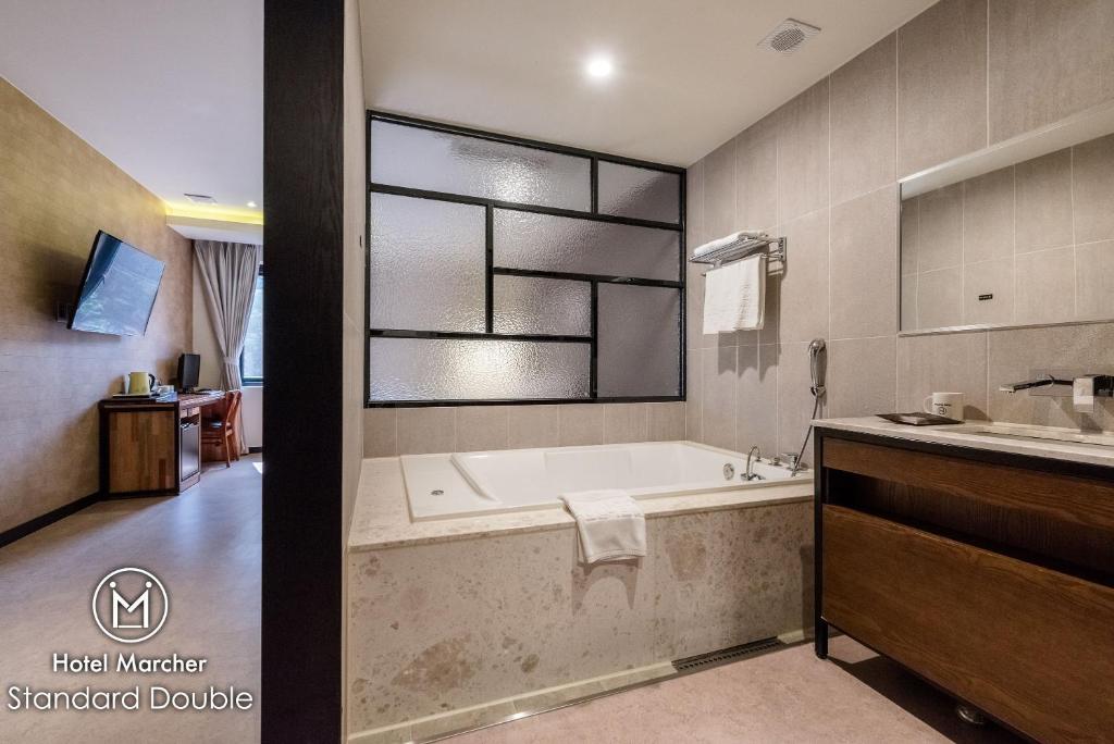 Koupelna v ubytování Hotel Marcher