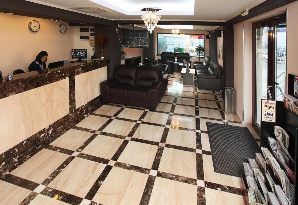 West Plaza Hotel - Resim 27