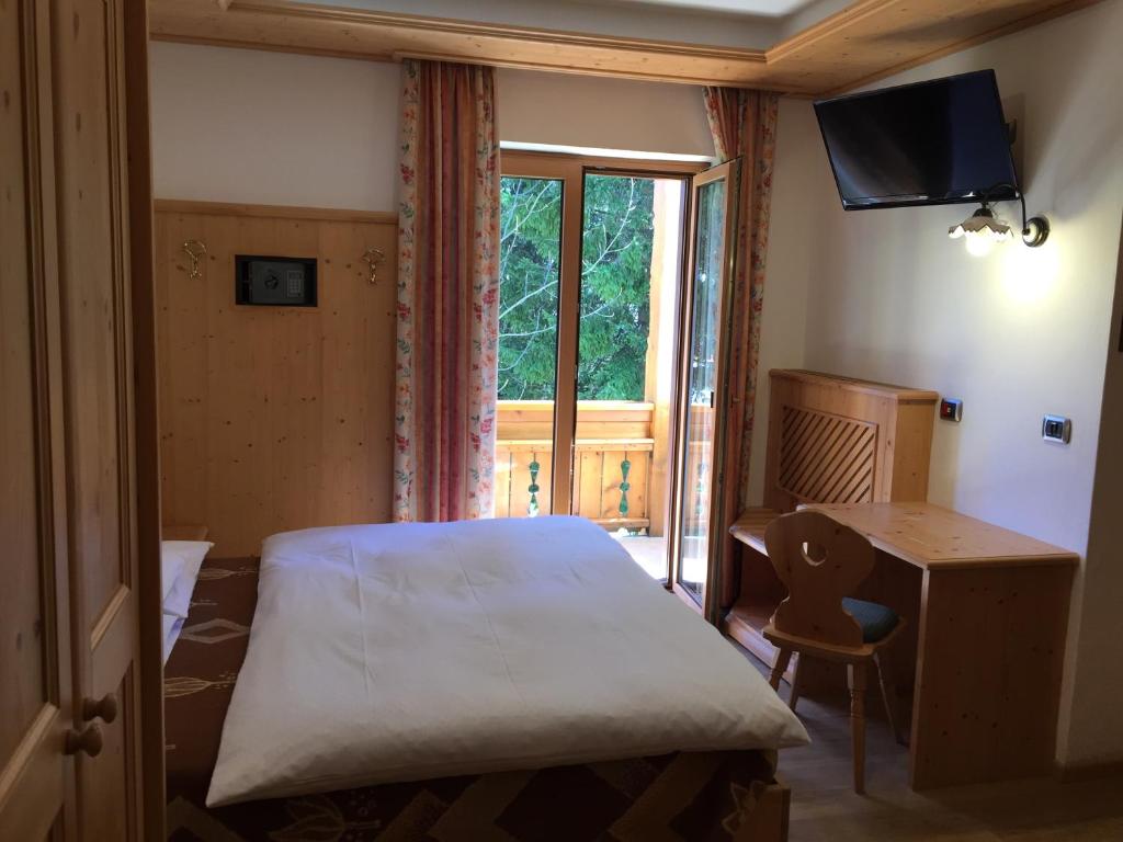 Hotel El Paster - Triple Room
