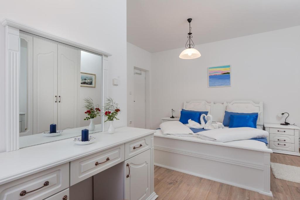 Apartments Orange Tree - 7