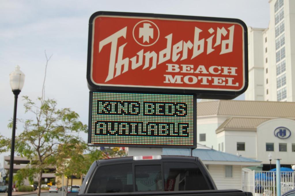 Thunderbird Beach Motel photo