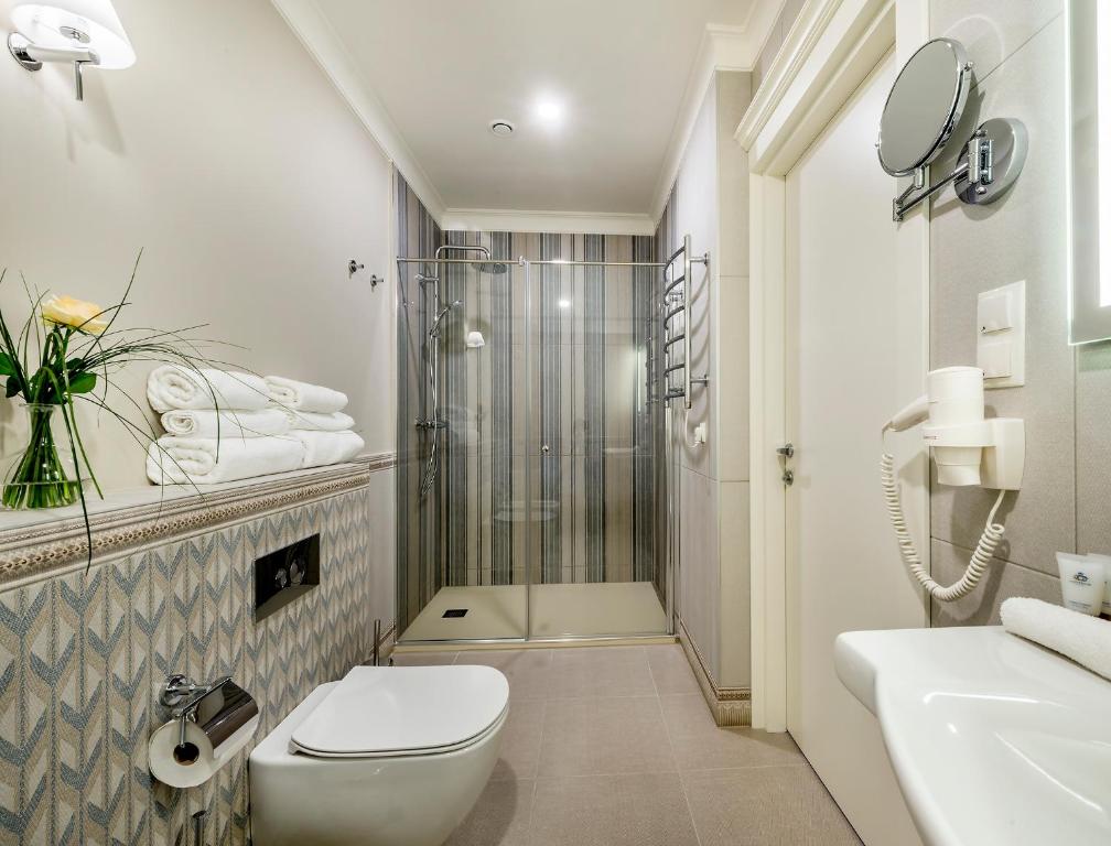 Koupelna v ubytování Ratonda Centrum Hotels