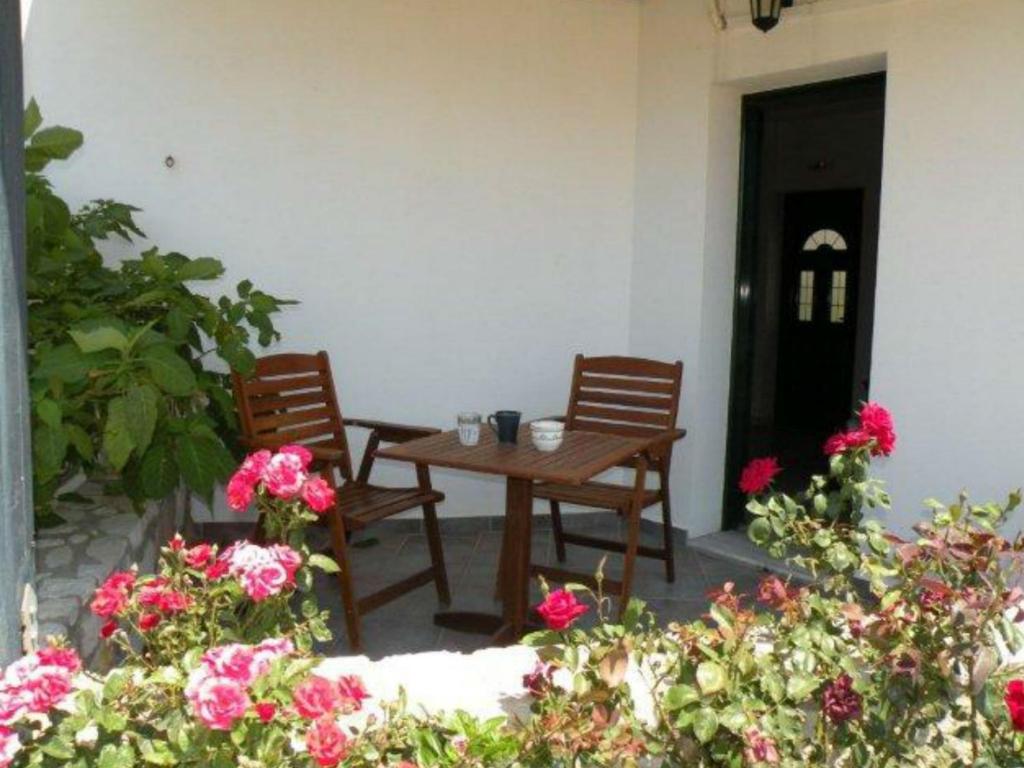 Patio nebo venkovní prostory v ubytování Myrto Apartments