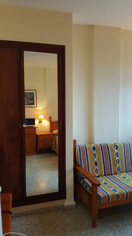 Posteľ alebo postele v izbe v ubytovaní Apartamentos Girasol II