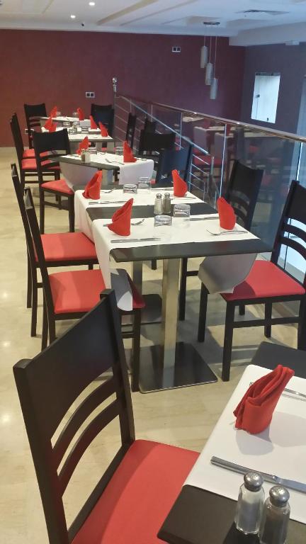 Restaurace v ubytování Hôtel Teranga & Spa