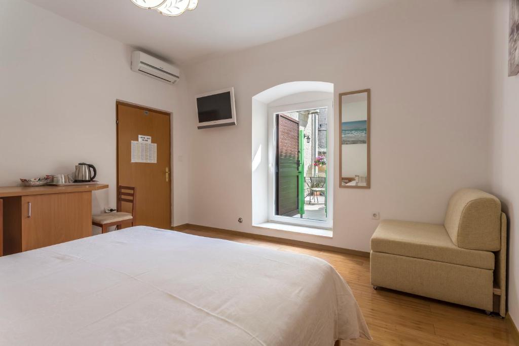 Carrara Accommodation - 11