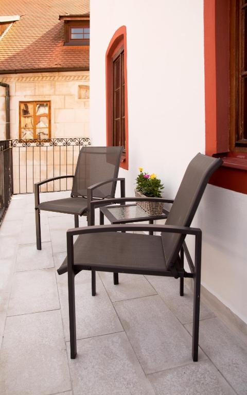 Castle View Apartments - 14