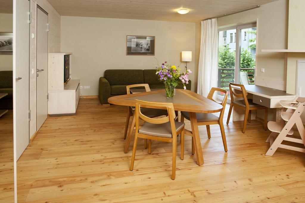 Kuchyň nebo kuchyňský kout v ubytování Familienhotel Weimar mit Ferienwohnungen