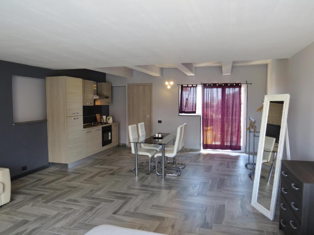 A kitchen or kitchenette at Sicily Etna House