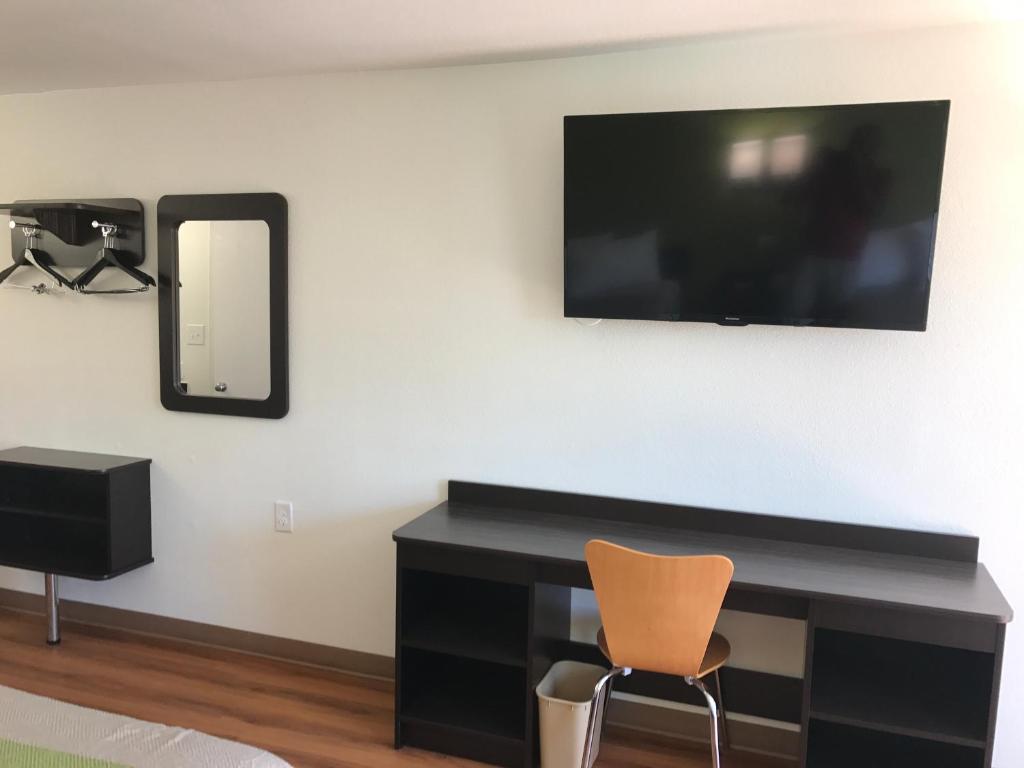 TV a/nebo společenská místnost v ubytování Motel 6-Abilene, TX
