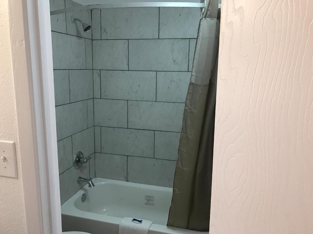 Koupelna v ubytování Motel 6-Abilene, TX