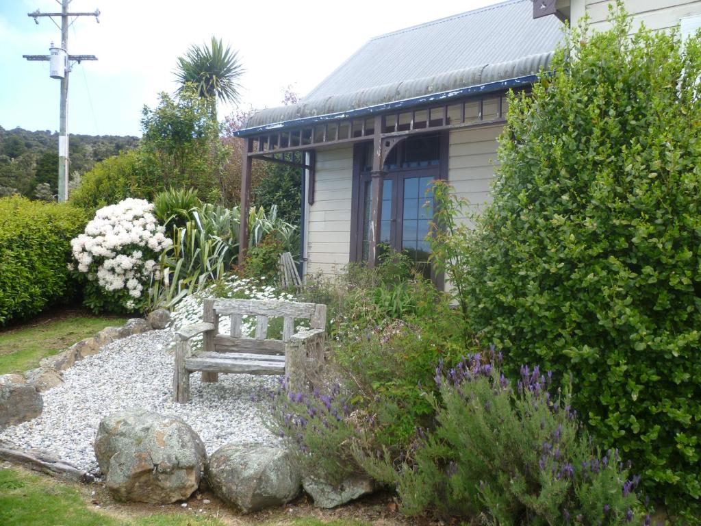 Zahrada ubytování Hilltop Accommodation Catlins