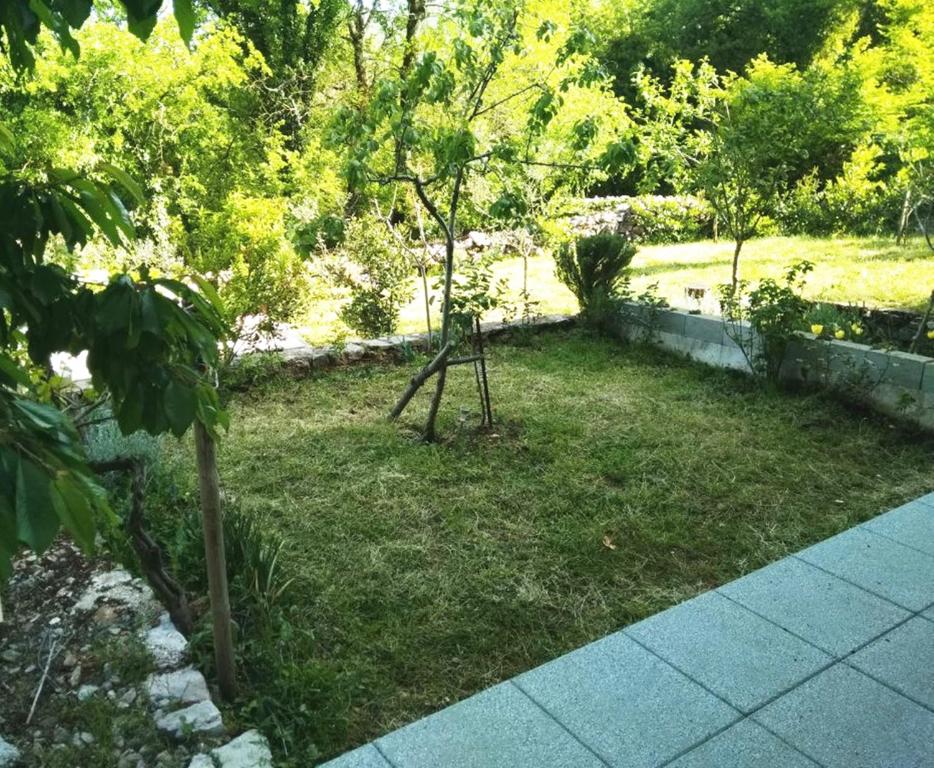 Zahrada ubytování Holiday home Gudelj